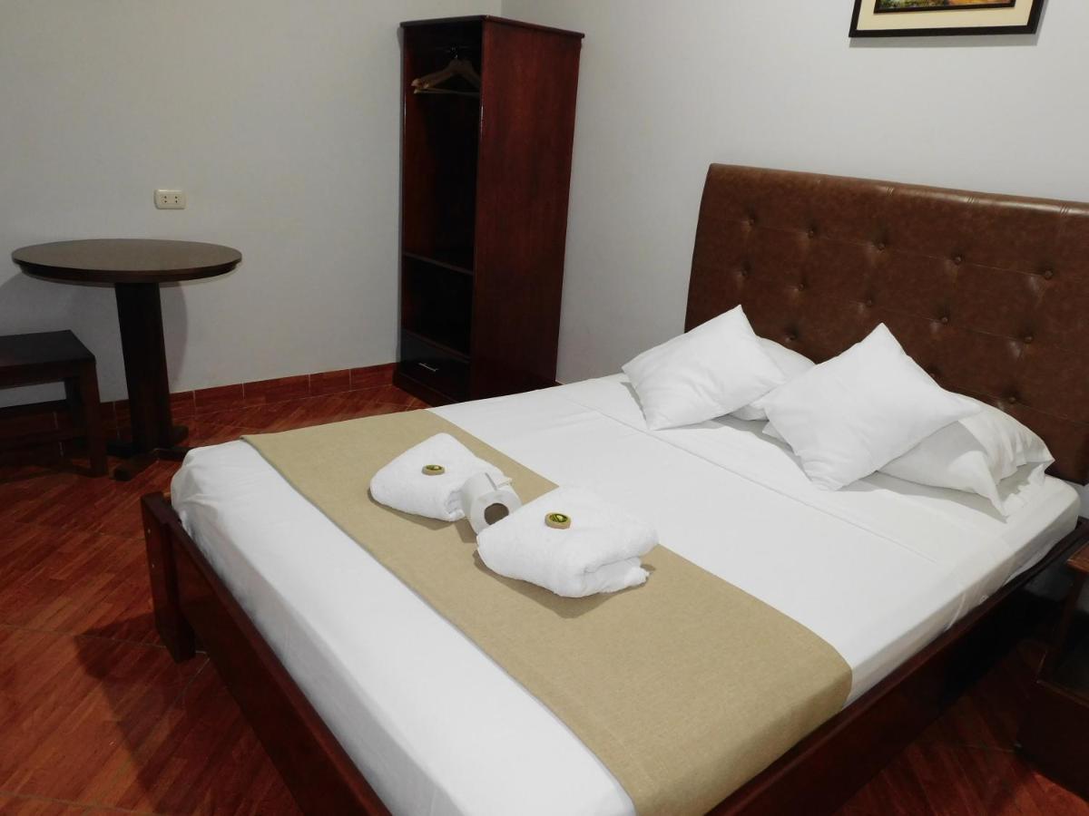 Hotel Tambopata Inn Puerto Maldonado Exteriör bild