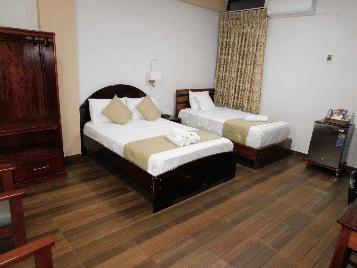Hotel Tambopata Inn Puerto Maldonado Exteriör bild