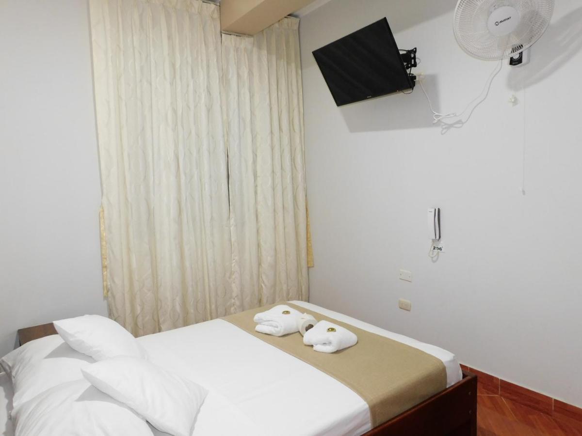 Hotel Tambopata Inn Puerto Maldonado Exteriör bild