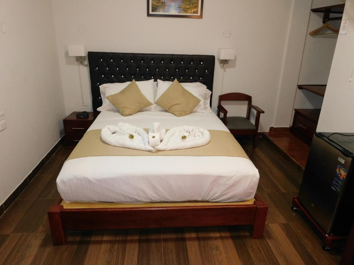 Hotel Tambopata Inn Puerto Maldonado Exteriör bild